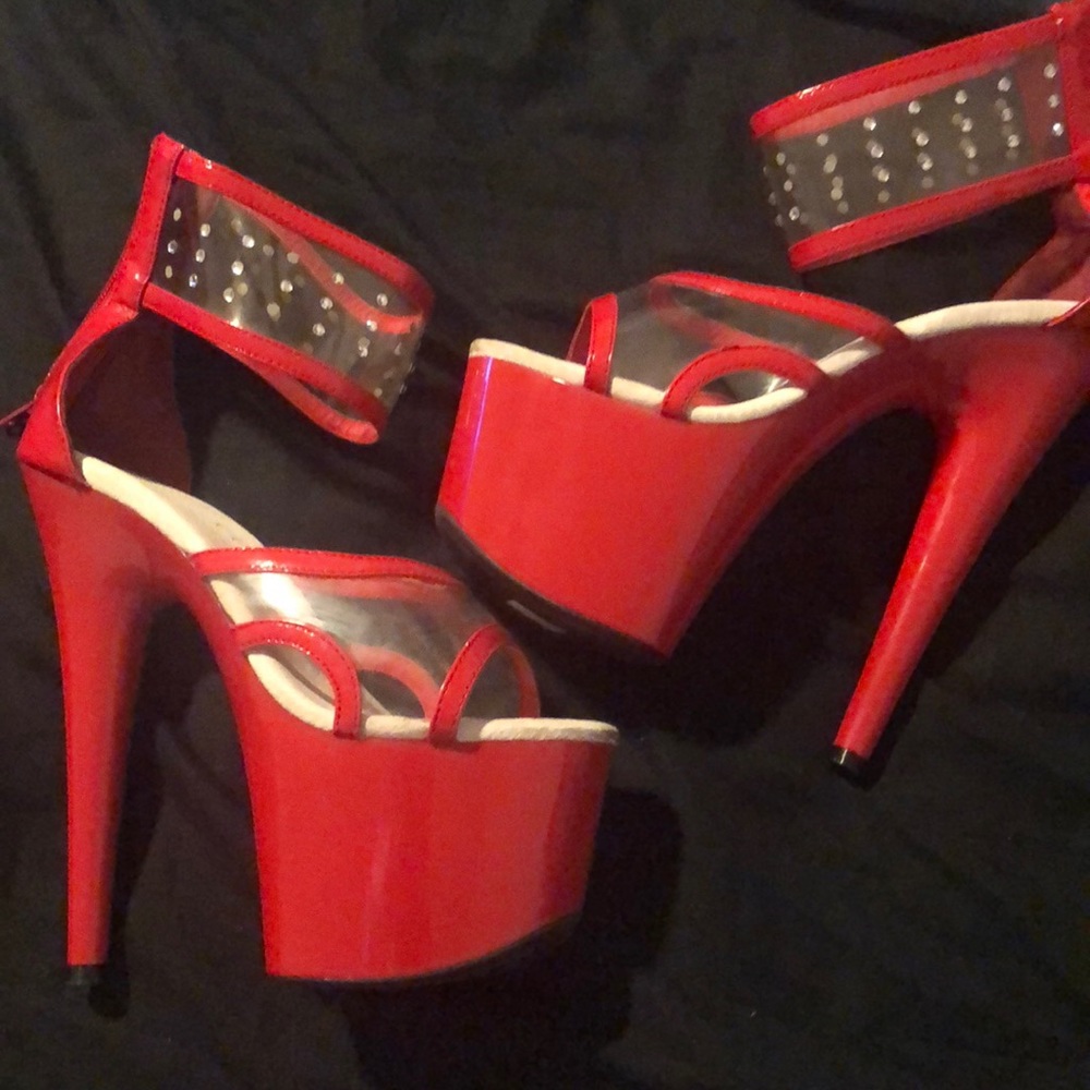 Ellie heels